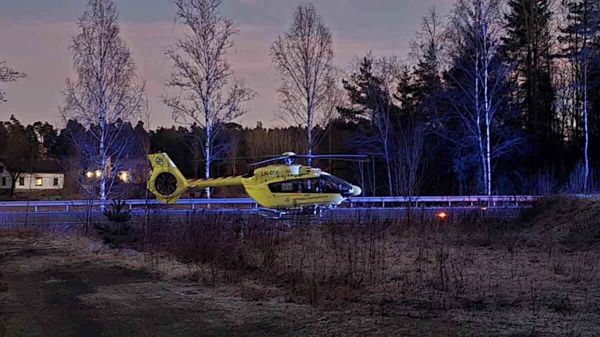 Alvorlig trafikkulykke i Sarpsborg – luftambulanse på vei