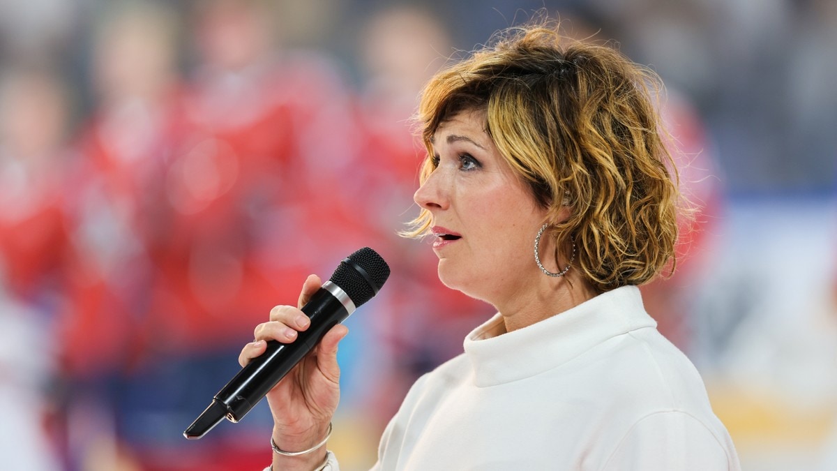 NFF-grep: Sissel Kyrkjebø synger nasjonalsangen foran Norges skjebnekamp i VM-jakten