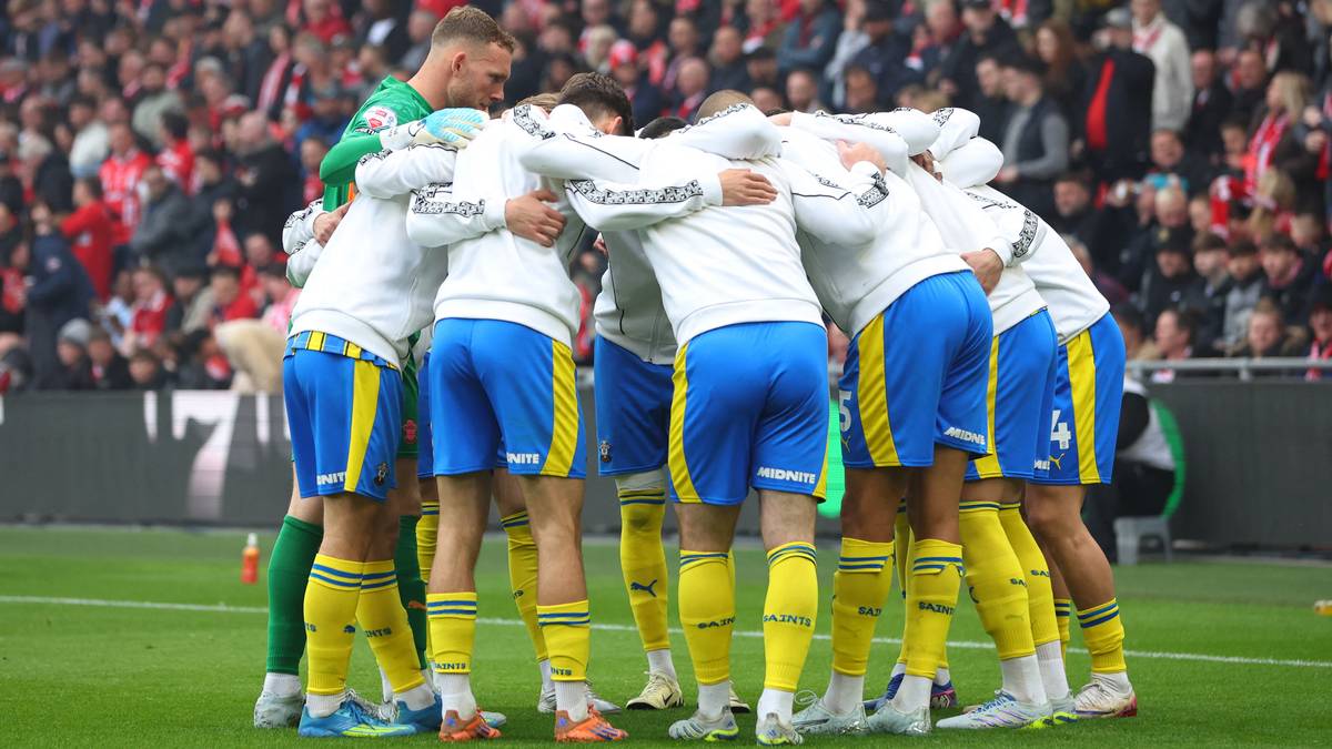 Southampton kastet ut av opprykksfinale etter spionering