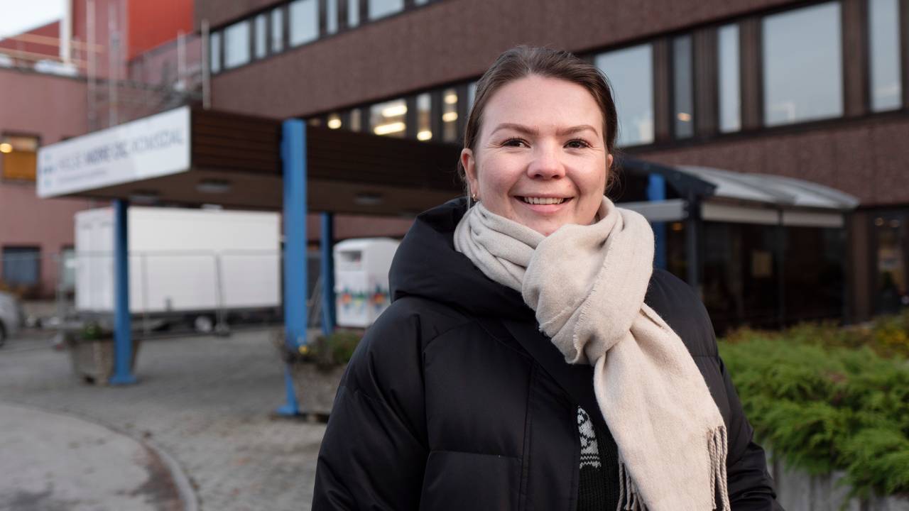 Lisa Marie Ness Klungland i Senterpartiet. Utenfor Kristiansund sjukehus.