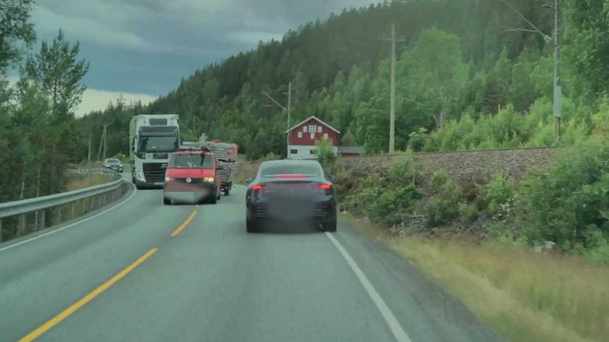 Reagerer på vill forbikjøring: – Her er det mange feil på en gang