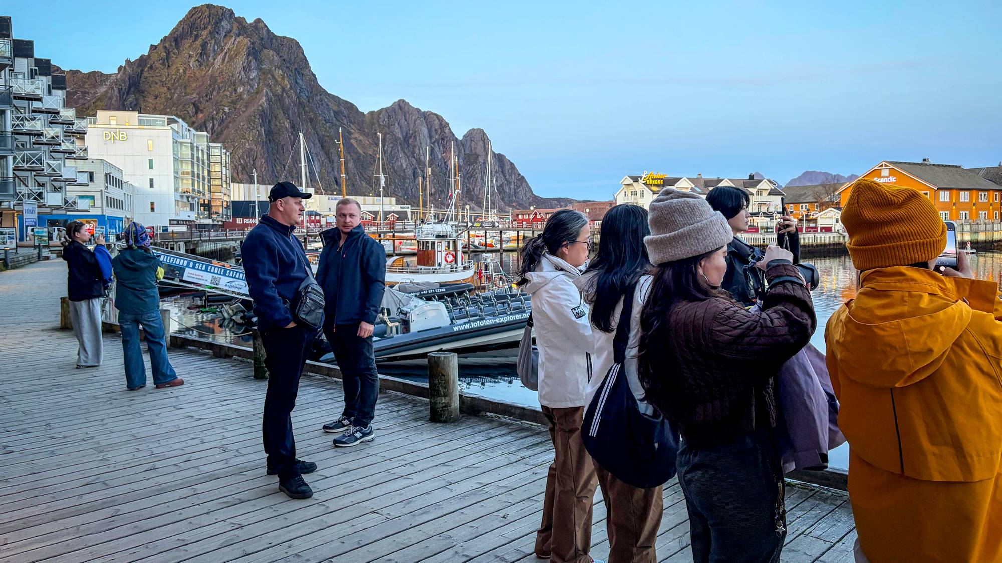 Kveldsstemning i Svolvær sentrum