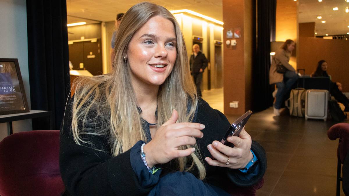 Kastet ut fra Dagsnytt 18 – nå tar hun av på TikTok
