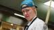 Foto: Håkon Kummermo / NRK Kokkelærling Håkon Skancke Eriksen er kritisk til Fellesforbundet sin handtering av lærlingar i hotell- og restaurantstreiken.