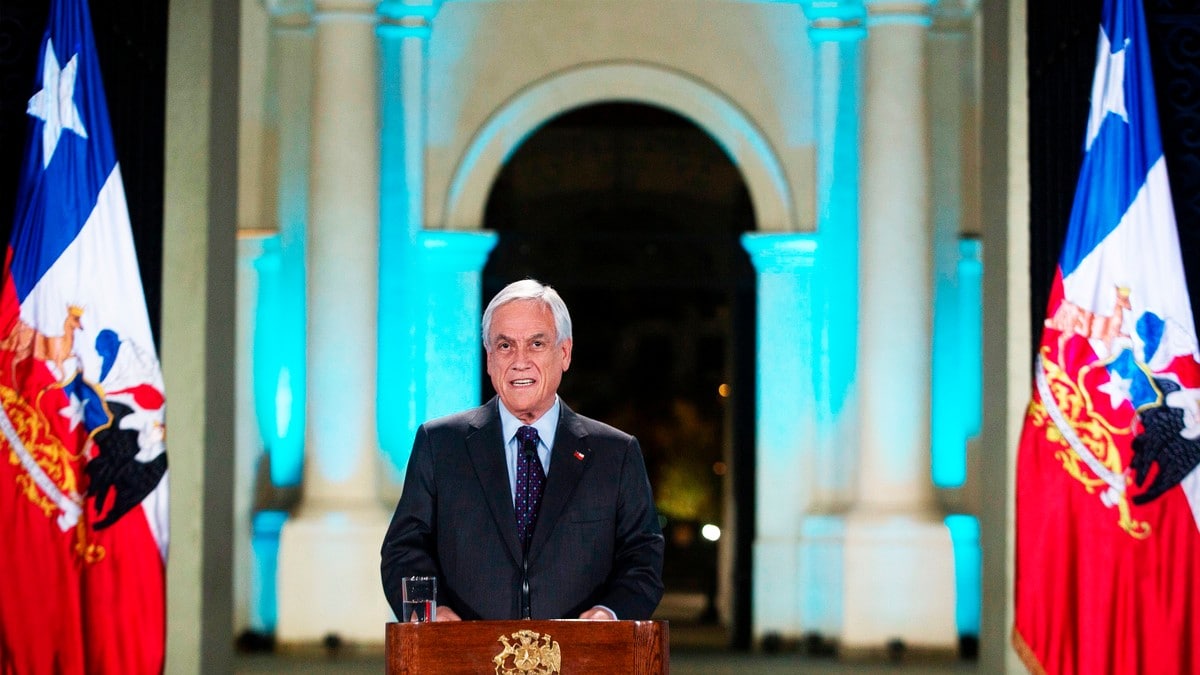 Piñera fordømmer politivold i Chile
