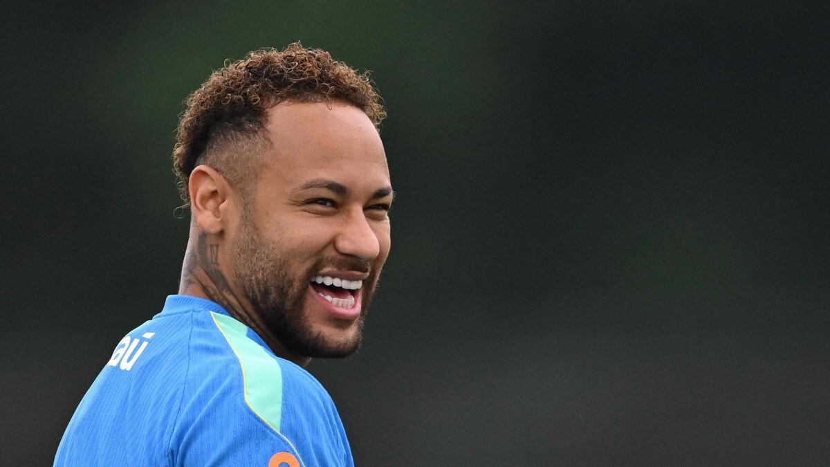 Neymar spilleklar fra start