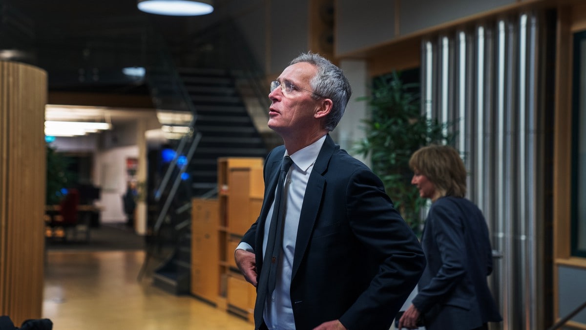 E24: Jens Stoltenberg vil fortsette som finansminister etter valet