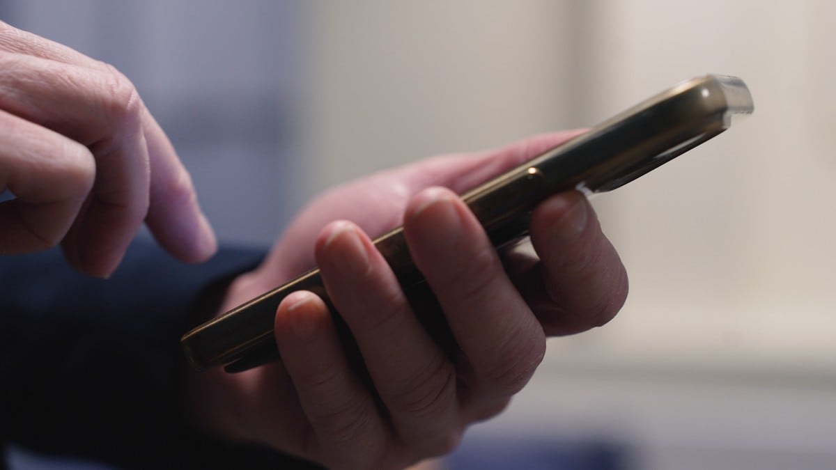 Fekk gebyr fordi dei ikkje var raske nok til å ta fram førarkort-appen