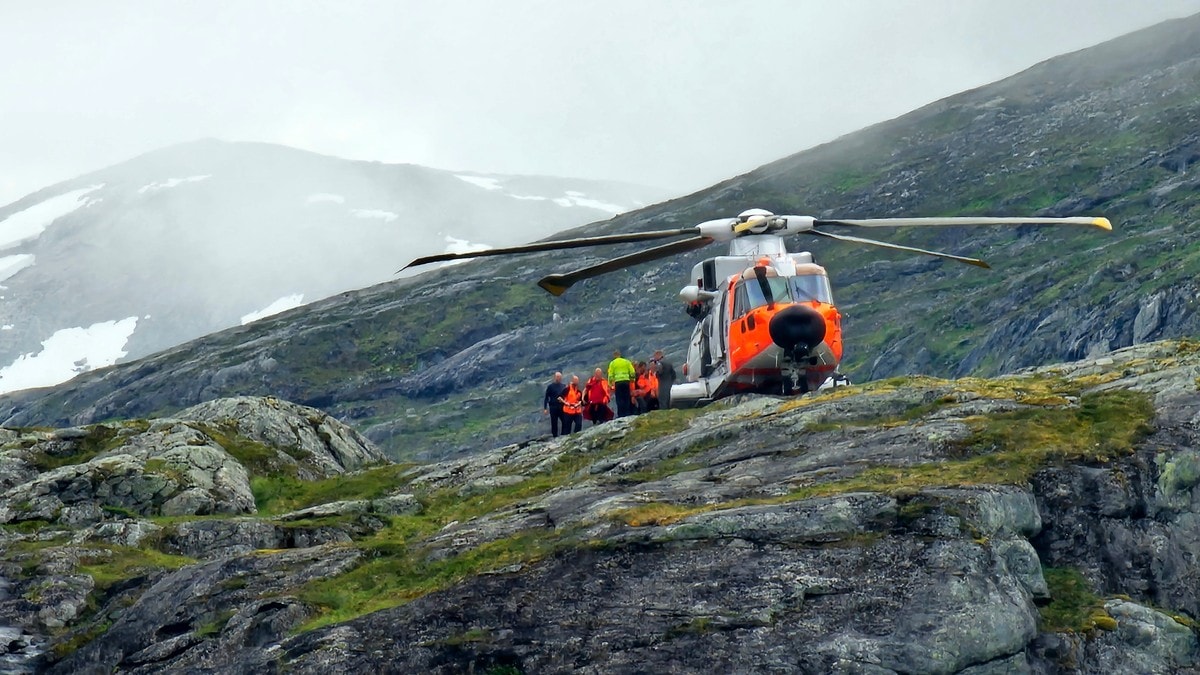 Mannen funnet i live etter to døgn i Trollstigen