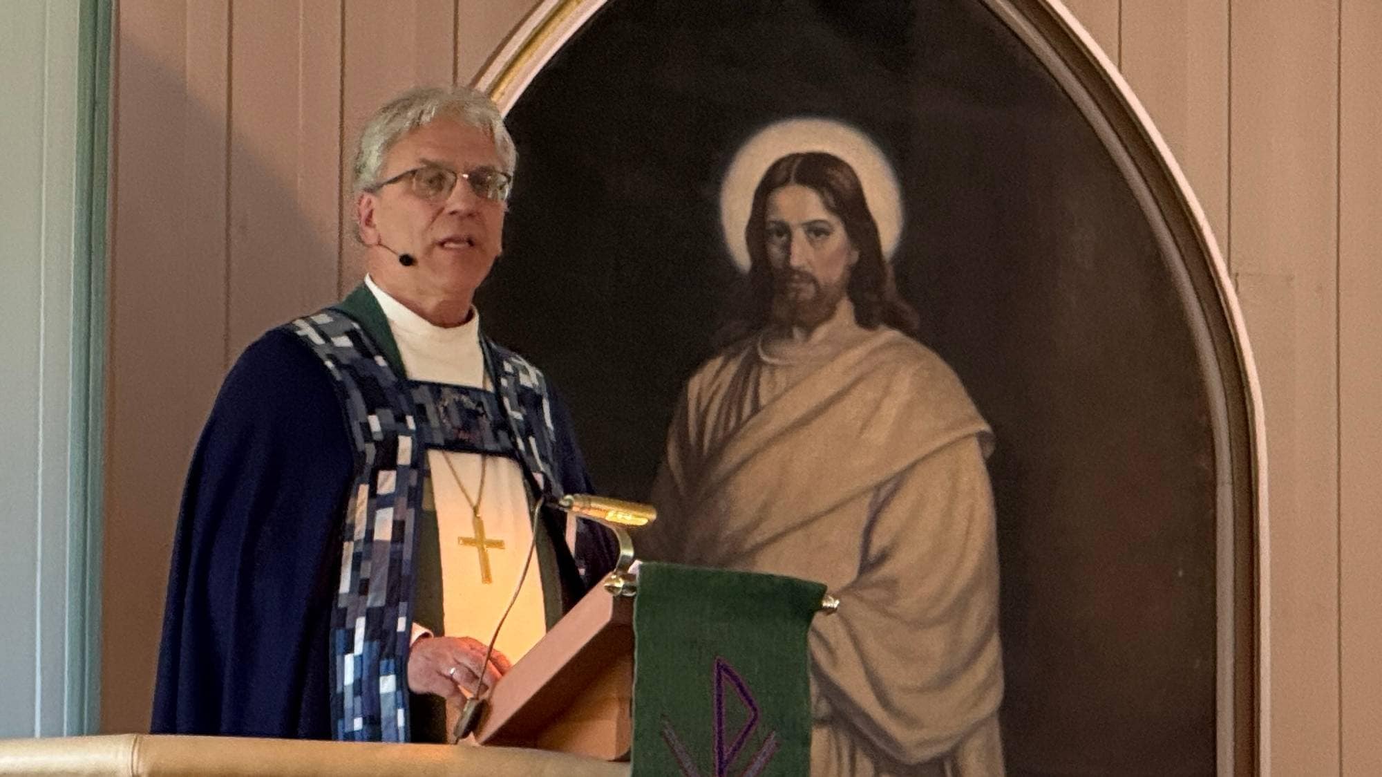 Olav Fykse tveit taler i Grue kirke i anledning skogfinnens dag