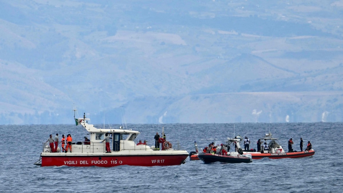 Reuters: Funn av to omkomne etter luksus-yacht gjekk ned