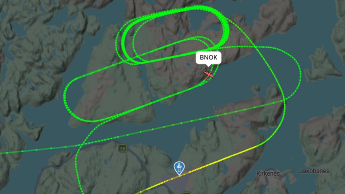 Ambulansefly fikk problemer – men landet trygt