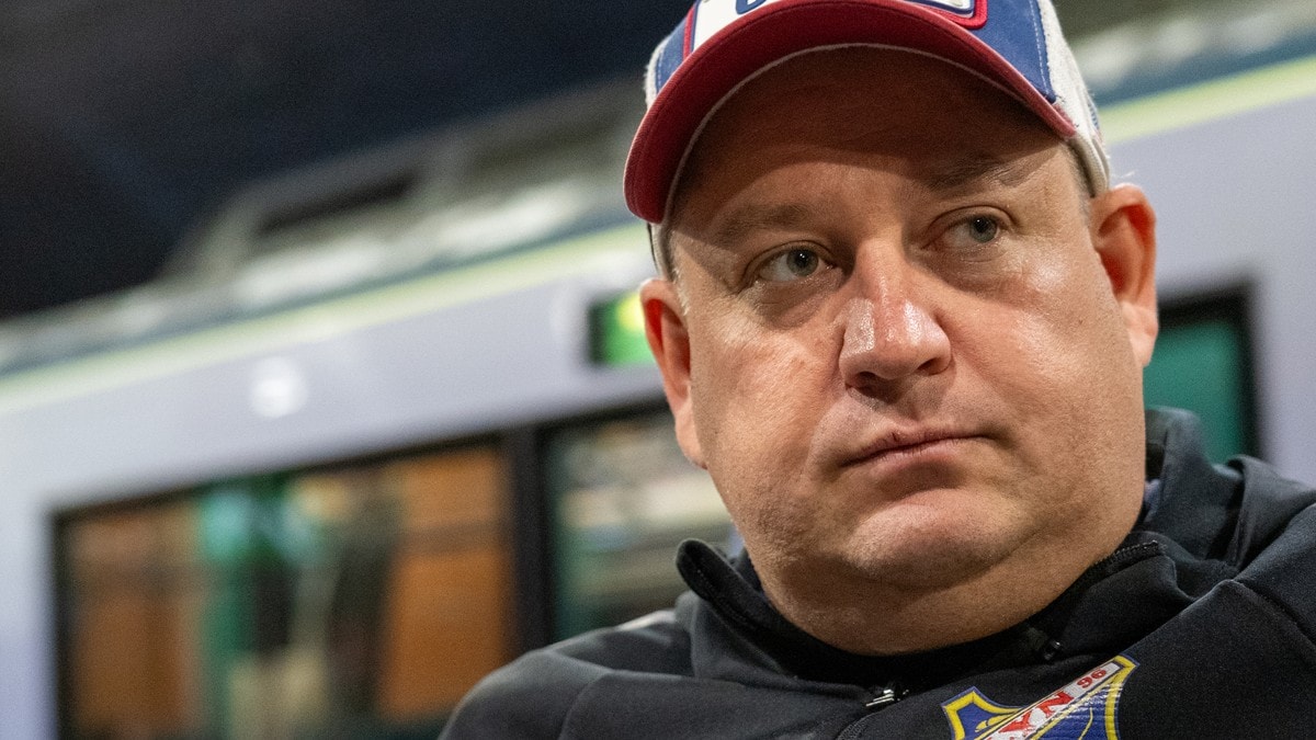 Banket opp på perrongen: – Nå dør jeg