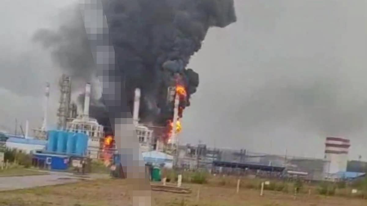 Ukraina angriper russiske energianlegg på selvstendighetsdagen: Branner brøt ut