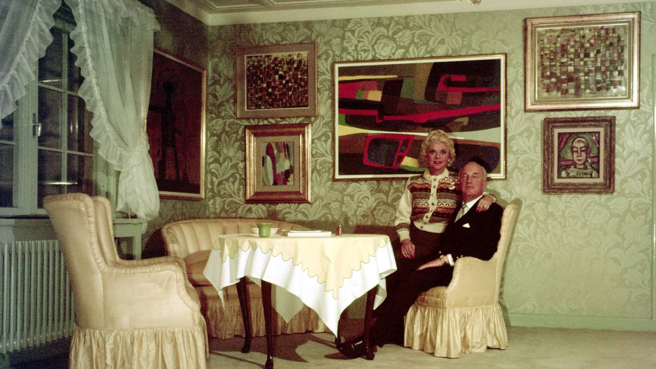 Sonja Henie og Niels Onstad i sitt hjem, oktober 1960.