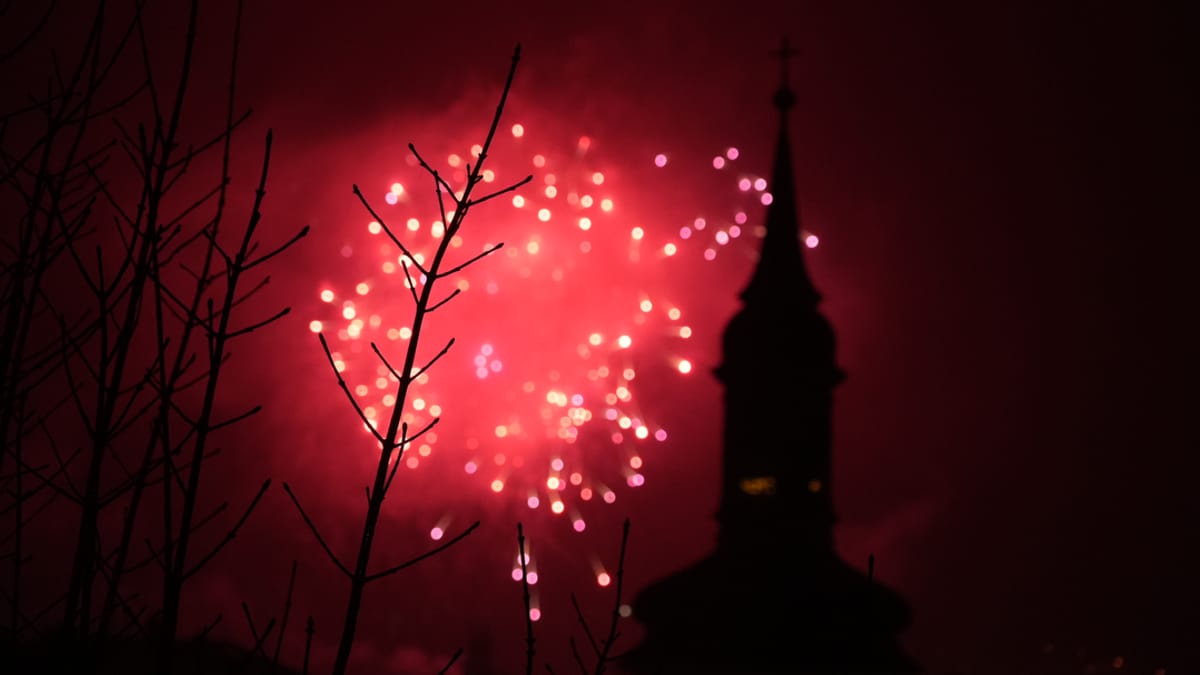 10 personar fekk augeskadar under nyttårsfeiringa