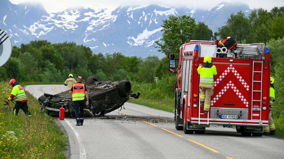 Bilfører kjørt til sykehus etter utforkjøring i Hadsel – NRK Nordland