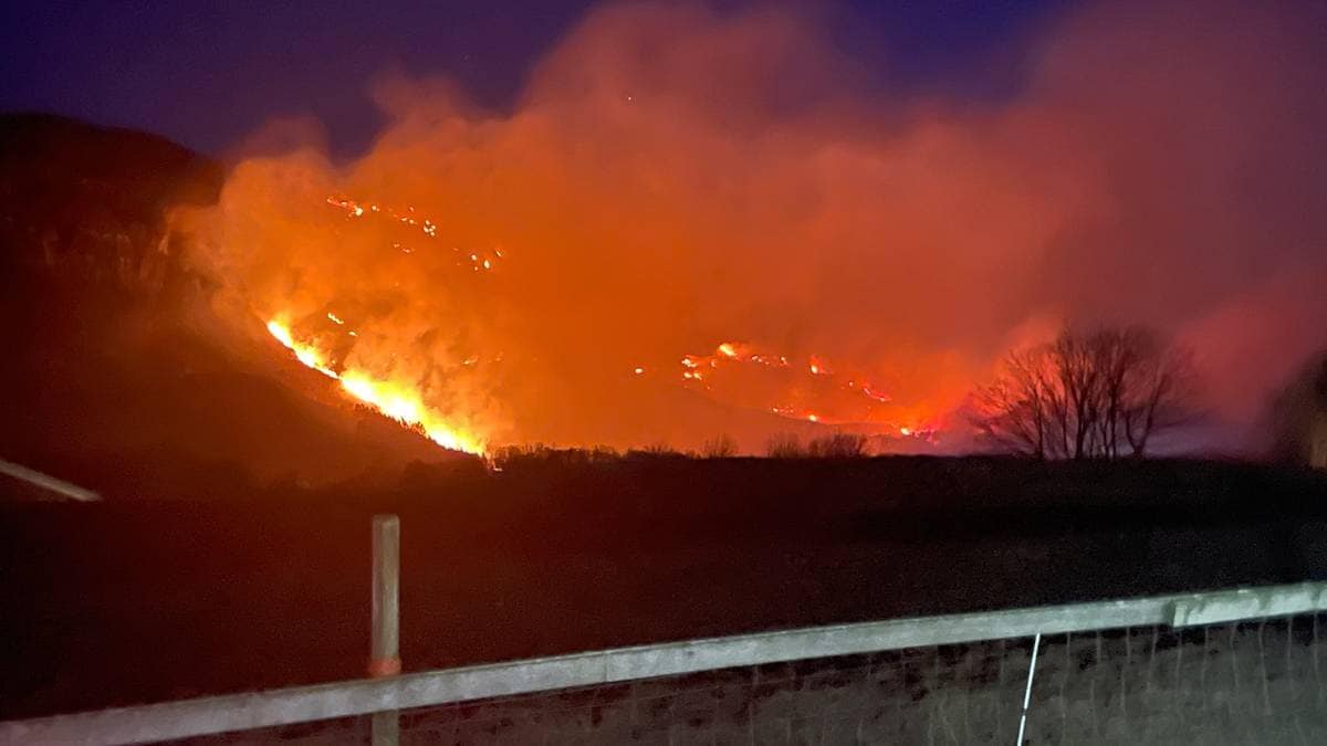 Stor skogbrannfare- setter inn ekstra helikoptre