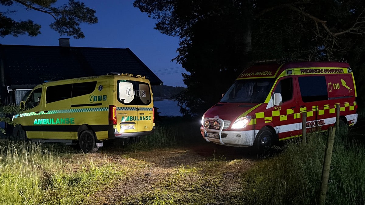 Omkom etter kanovelt i Sarpsborg Gutten i slutten av tenårene som var savnet etter en kanovelt i Sarpsborg er omkommet, opplyser politiet.
Det ble forsøkt gjenoppliving på stedet, men livet stod ikke til å redde.
Personen var del av et turfølge med to andre.
De nærmeste pårørende er varslet.