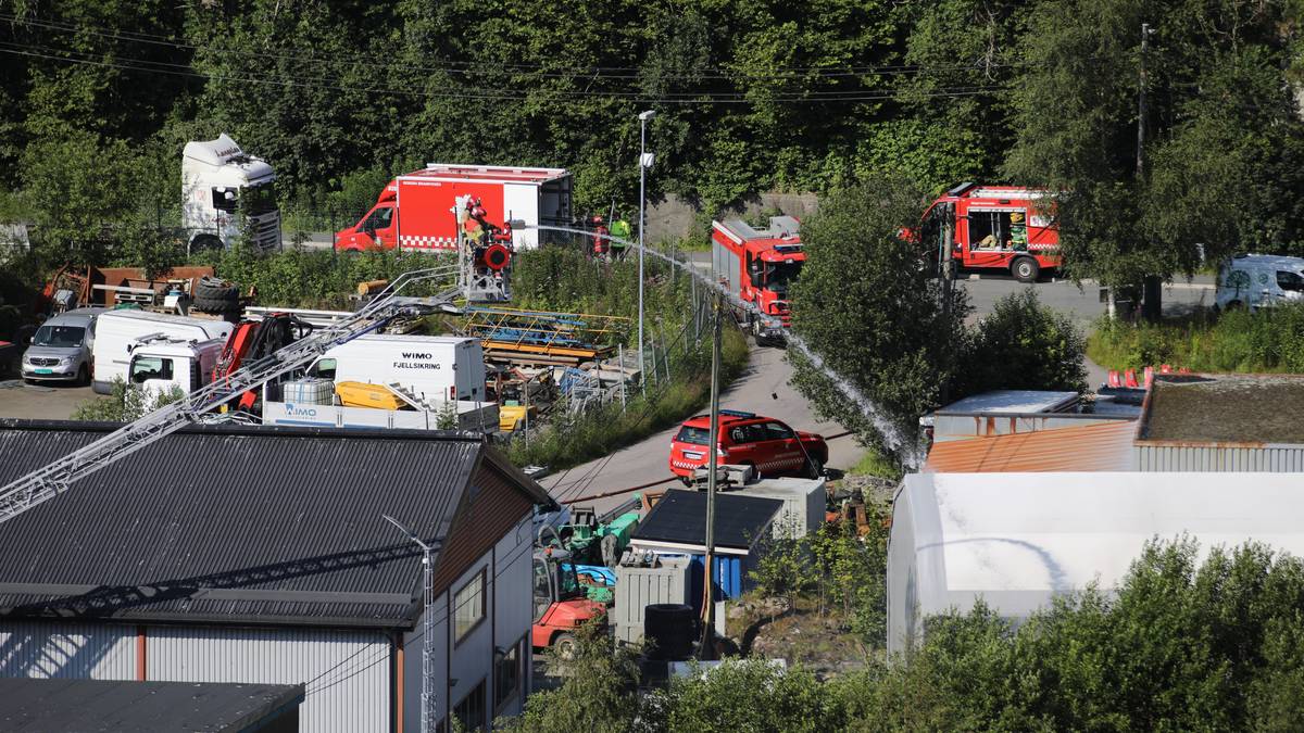 Eksplosjon Og Brann På Industriområde I Åsane Nrk Vestland