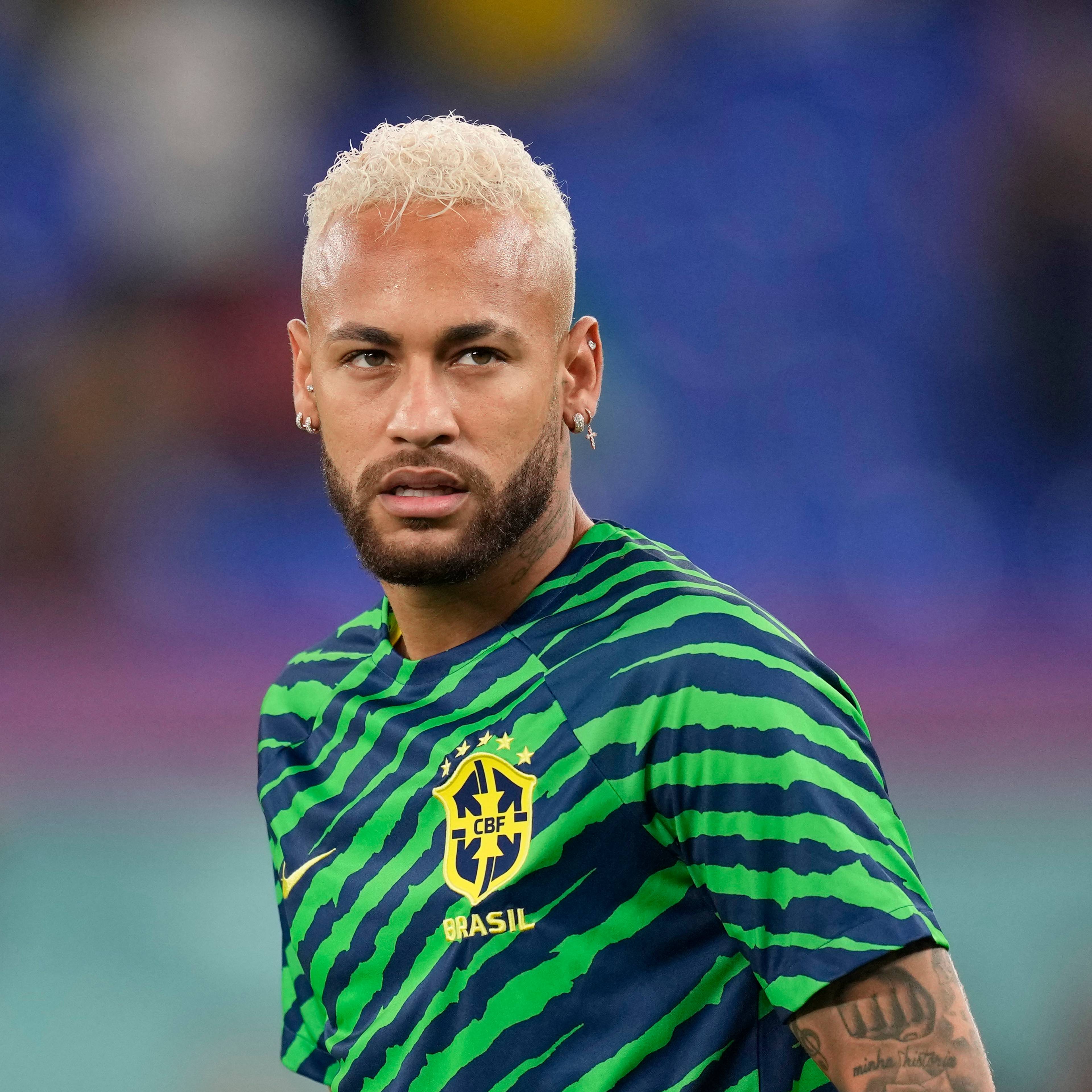 Neymar curly hair
