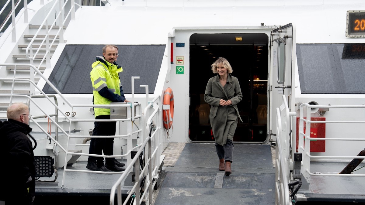 Bles nytt liv i utsleppsfrie hurtigbåtar: – Dette er eit «kinderegg»