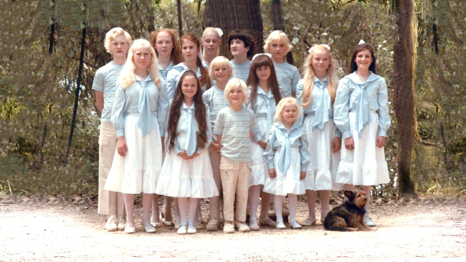 Секта международная семья. Секта дети жизни. Хоакин феникс с семьей. Семья дэвида берга. Семья дэвида берга.