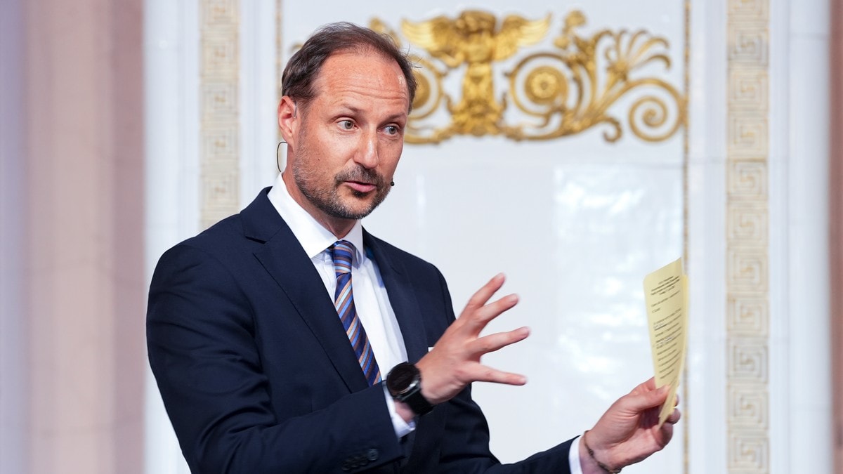 Kronprinsen avlyste igjen – Stortinget sier ja til historisk endring