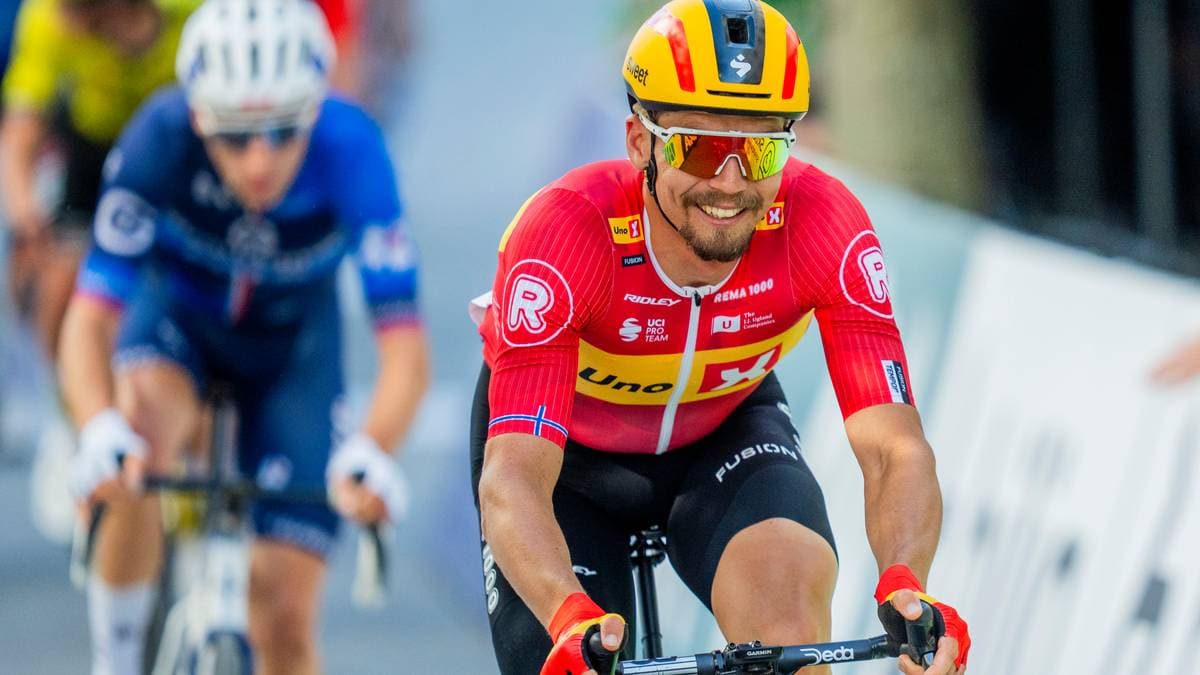 Amund Grøndahl Jansen legger opp