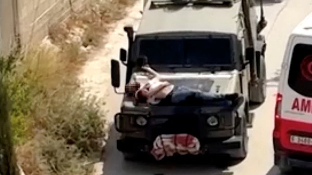 Israelske soldatar festa såra palestinar på panseret – IDF skal granska hendinga