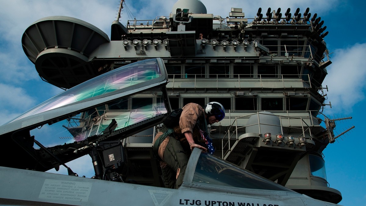 Derfor er amerikanske krigsskip på vei mot Iran