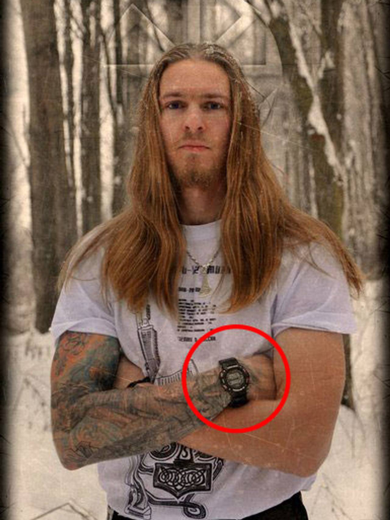 Petrovsky med klokke og bare armer
