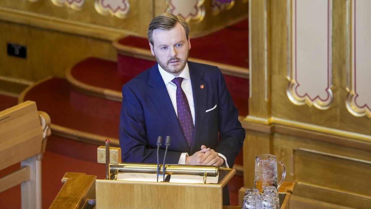 Vil gjøre det umulig med dobbeltroller i sykehusstyrer: – Må opphøre så fort som mulig