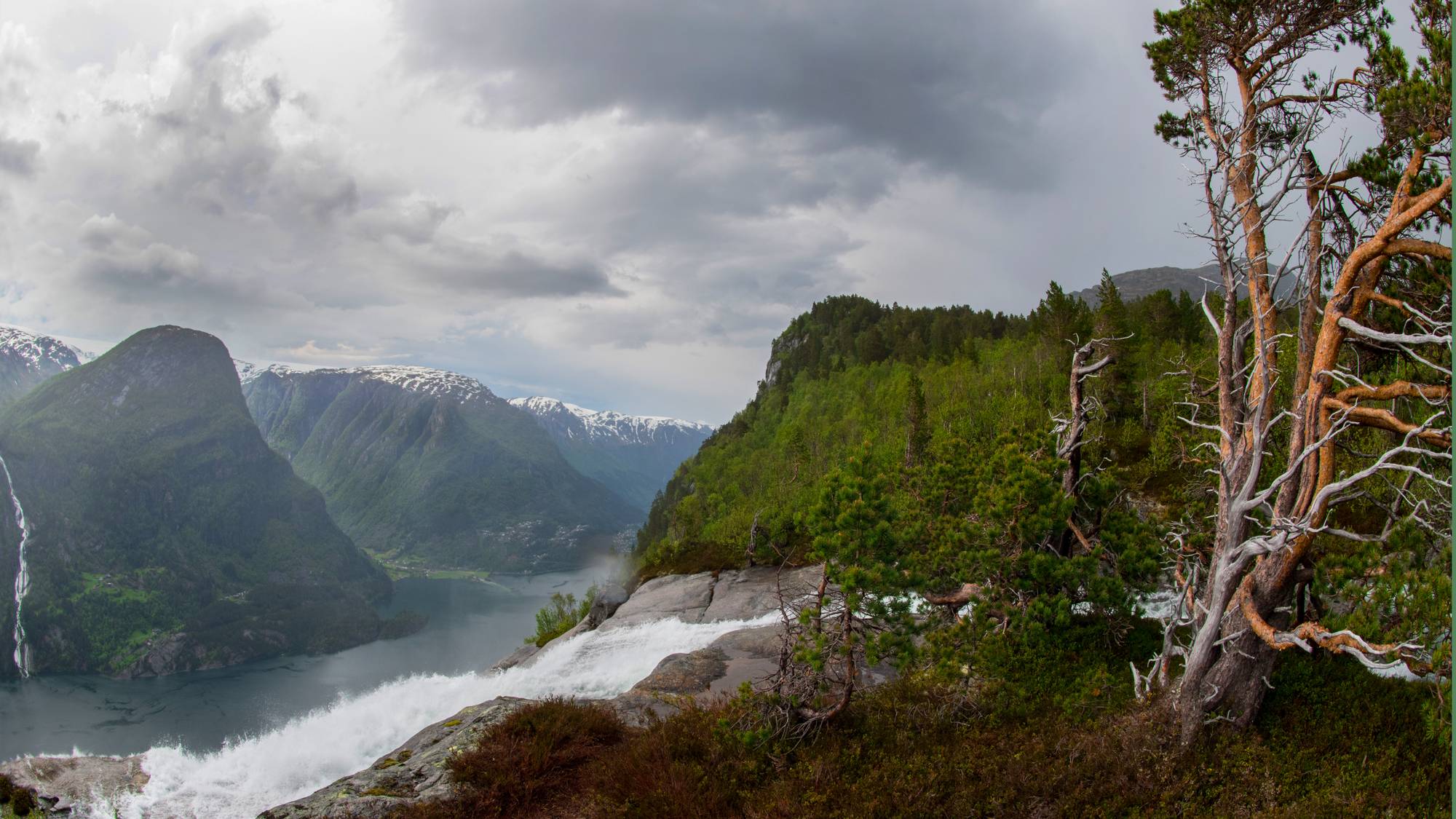 Tjørnadalsfossen