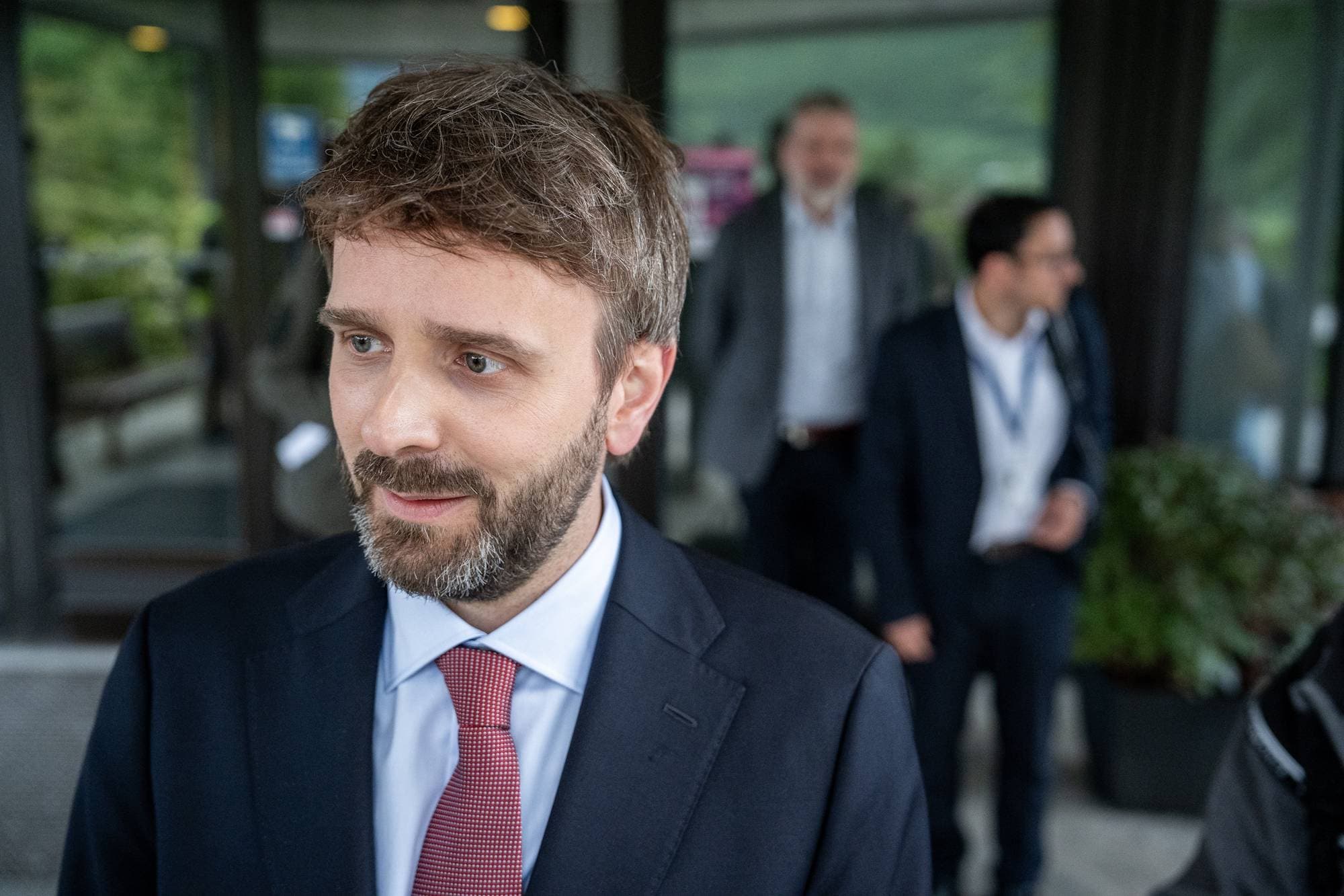 Helseminister Jan Christian Vestre (Ap) på besøk hos Volda Sjukehus