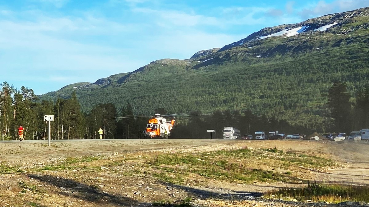Motorsyklist omkom etter frontkollisjon med bobil på E6 i Nordland