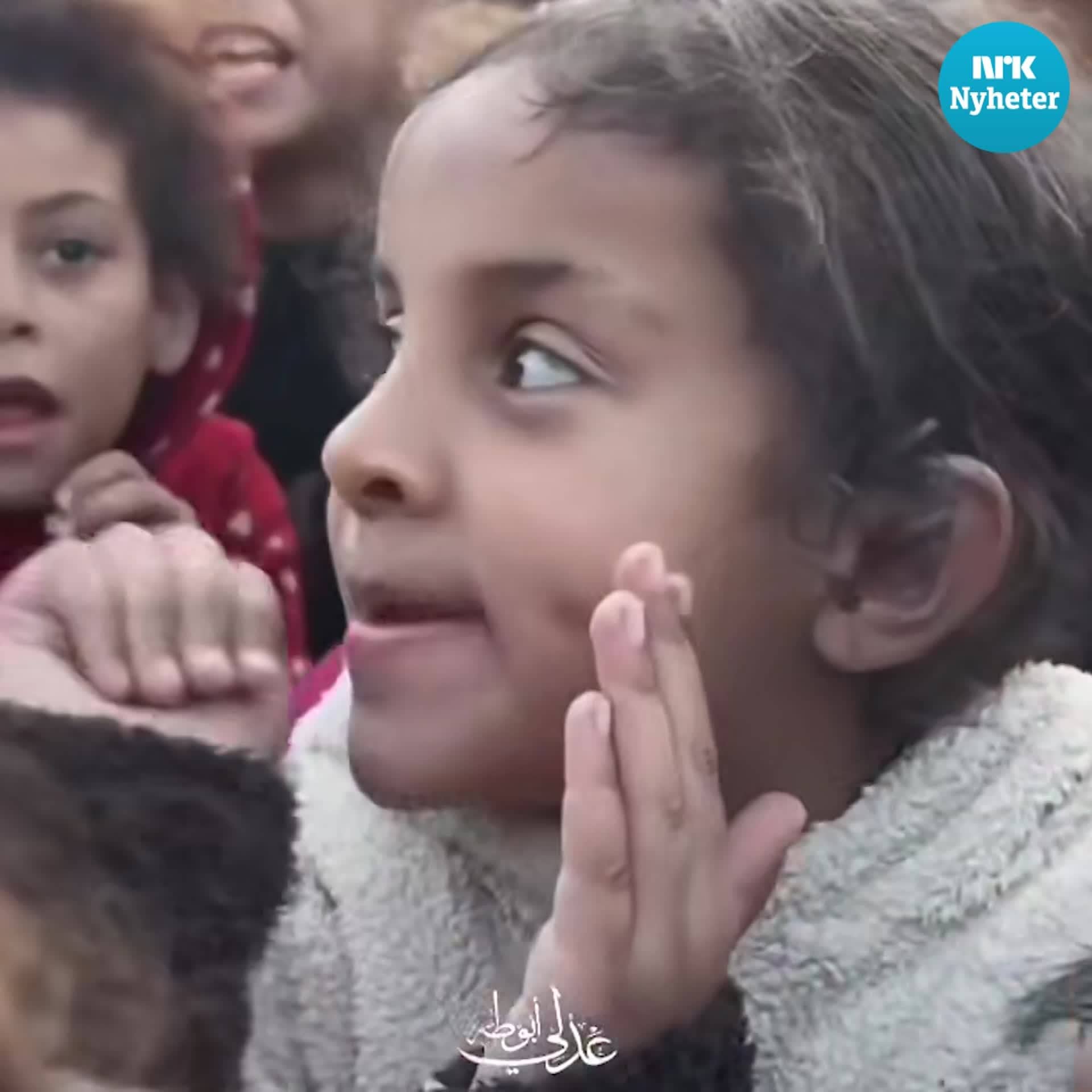 Her flykter palestinske barn fra bomben