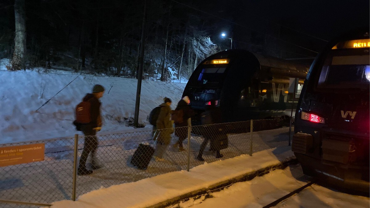 Politiet måtte hjelpe med å evakuere tog i Sandefjord