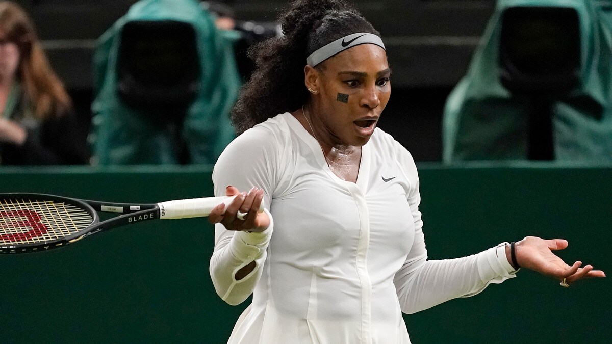 Serena Williams tapte i sin første singlekamp på ett år