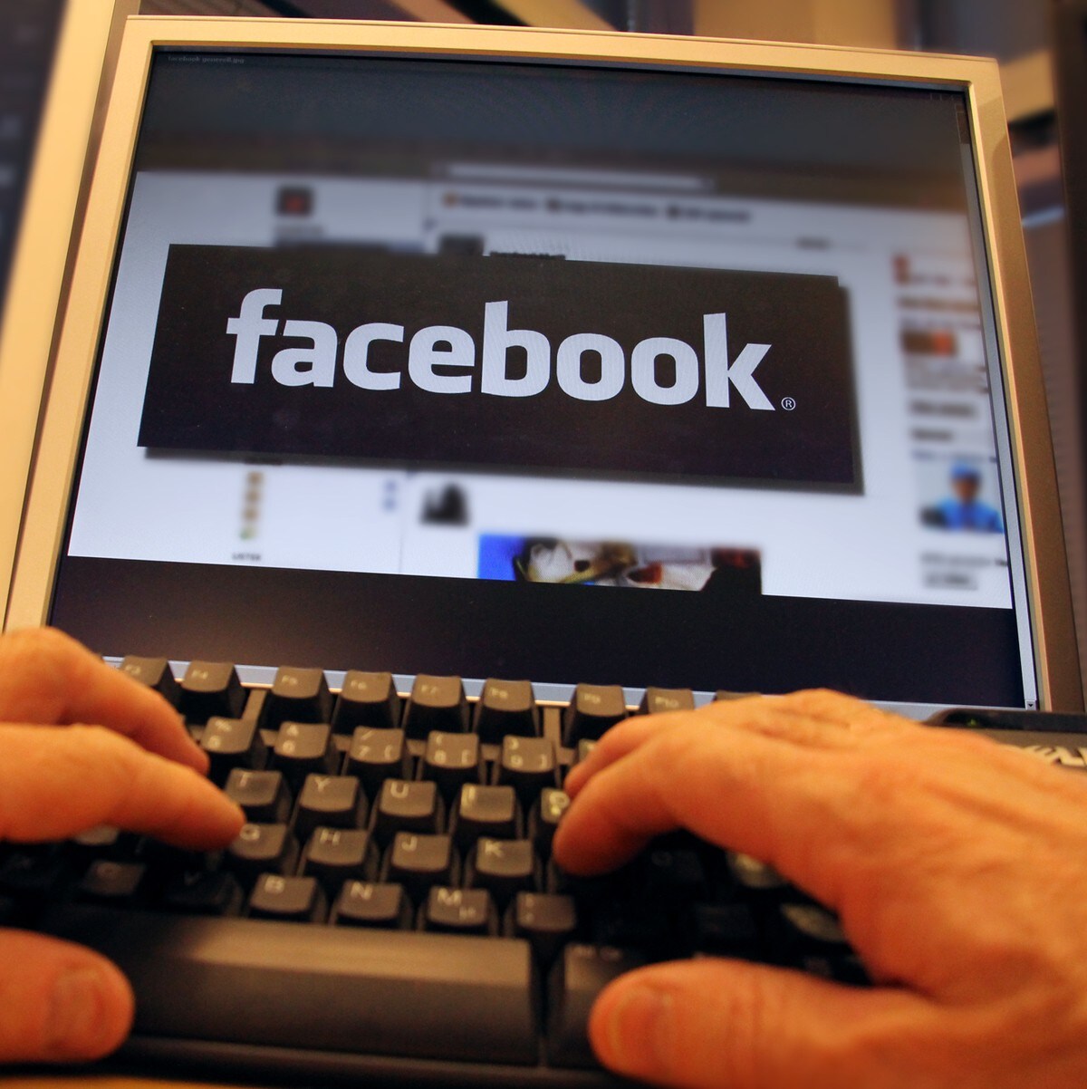 Facebook gjør deg ulykkelig – NRK Kultur og underholdning Vi er for avhengige av svenskene på internett – NRK