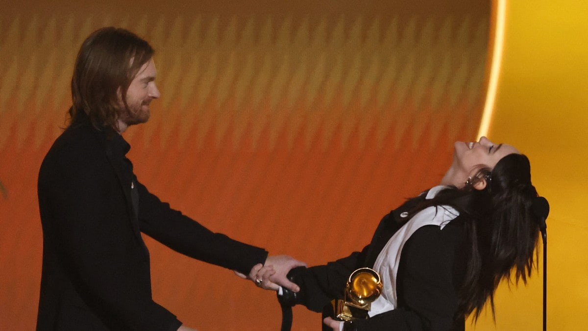 Grammy awards : «Wildflower» med Billie Eilish ble årets låt