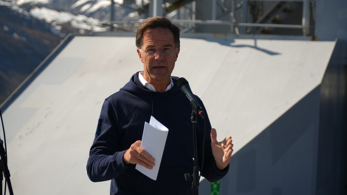 Nato-sjefen inspiserer spesialstyrker i Nord-Norge