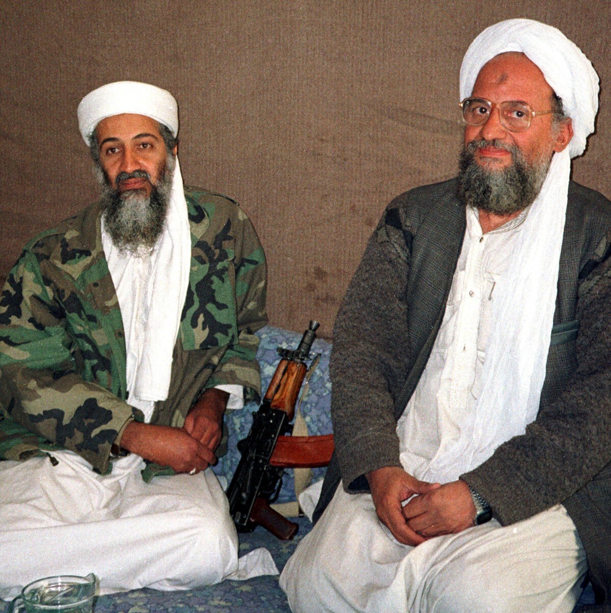Bin Ladens mentor ny Al Qaida topp? – NRK Urix Osama bin Ladens mentor kan bli Afghanistans nye president