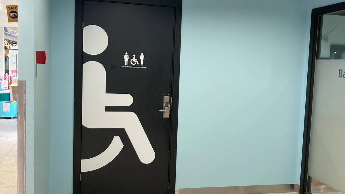 Skiltet til toaletter byttes ut en rekke steder i hele landet