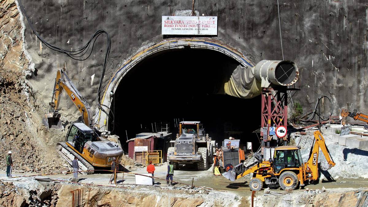 41 Construction Workers Trapped in Uttarkashi Tunnel: Rescue Operation Updates