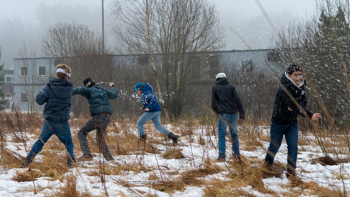 Vernebriller og snøballkrig: «Farlig» lek kan være livsviktig