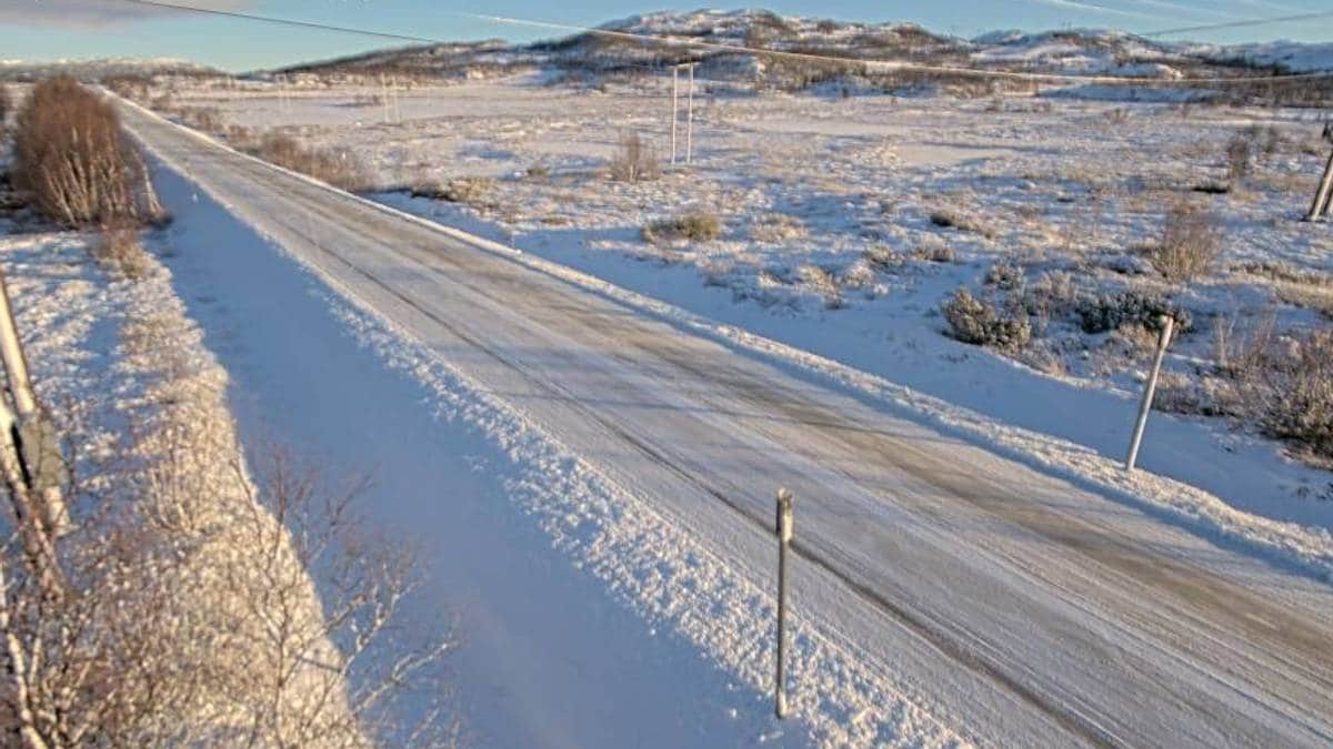 Kulda er på veg: Vegvesenet ber folk som skal heim til jul køyre forsiktig