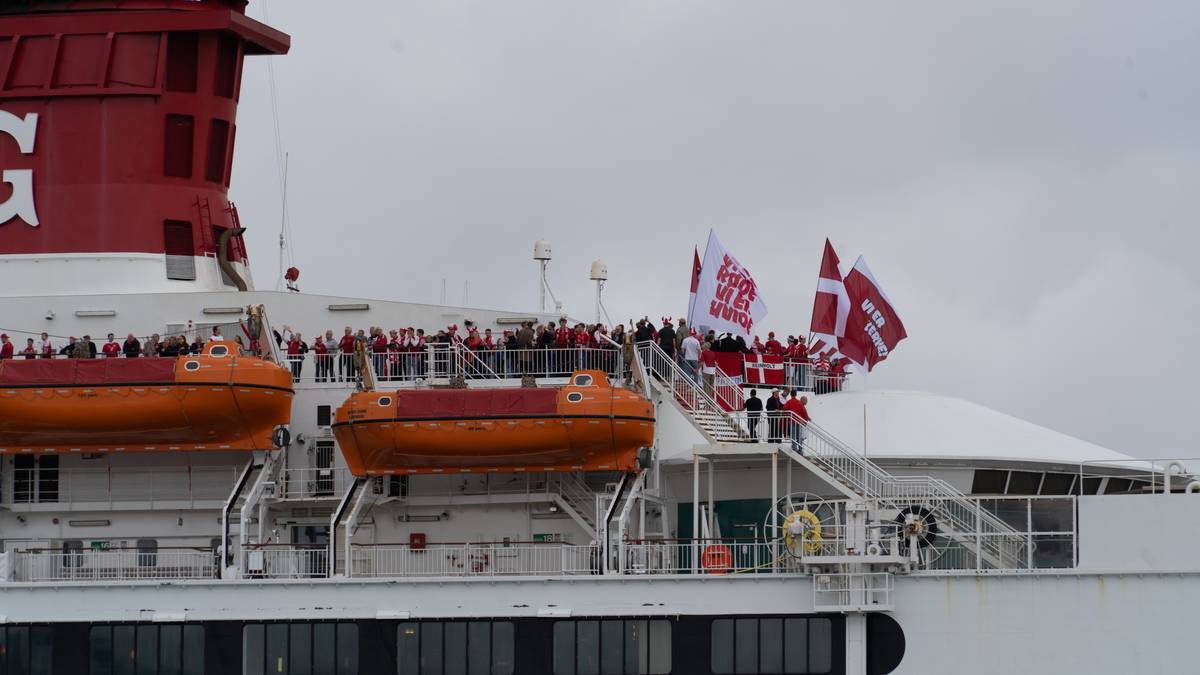 Danske fotballfans tok sjøveien