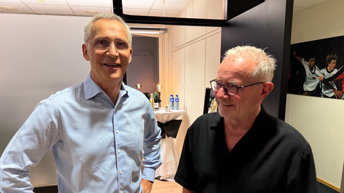 Jens Stoltenberg hyller Åge Aleksandersen før siste Lerkendal-konserter