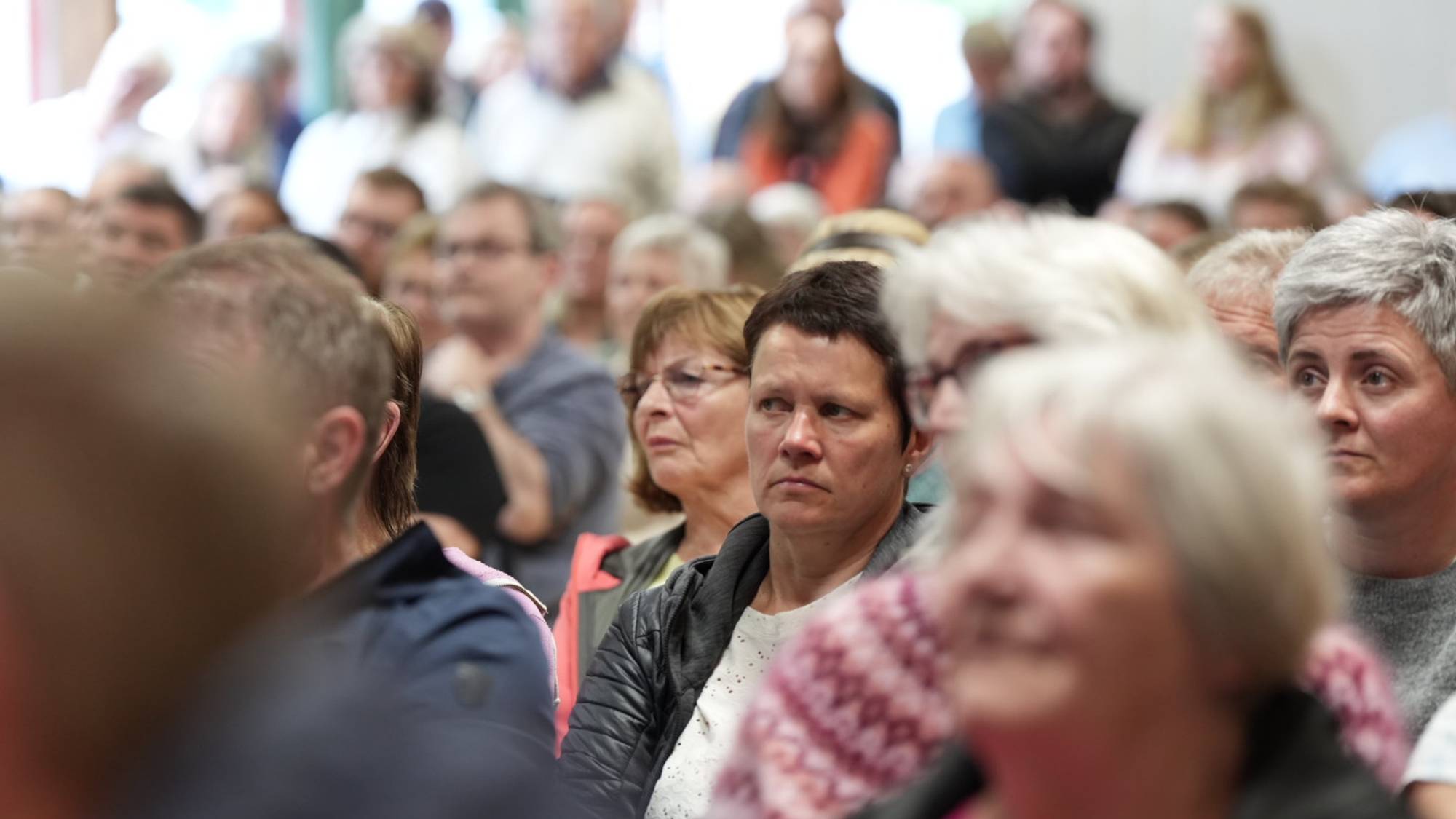 I 15 år drakk bygdefolket på Kyrkjebø vatn som kommunen garanterte var trygt. Så kollapsa tilliten.